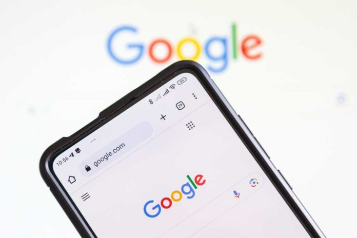 Stuttgart,,Germany,-,July,20,,2023:,Google,Logo,Of,The Smartphone displaying the Google homepage