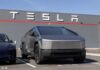 Pop Star’s Tesla: What Cops Unzipped Tesla Cybertruck parked in front of a Tesla dealership