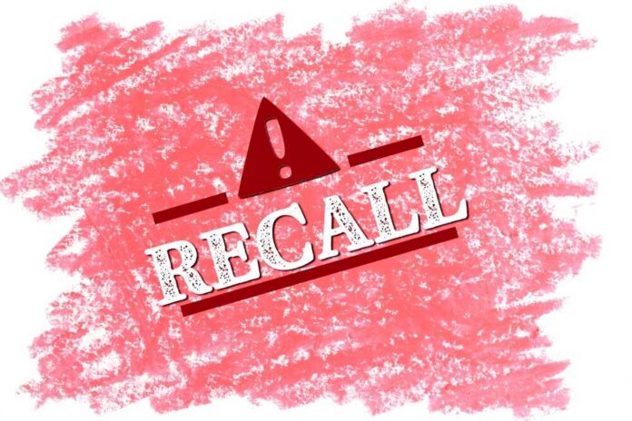 Recall,Warning,Banner,In,Red Recall alert with an exclamation mark on a red background